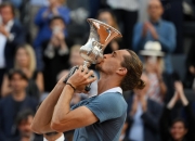 开云下载-关于戴维斯杯翻盘拉沃尔杯，兹维列夫惊艳四座的信息