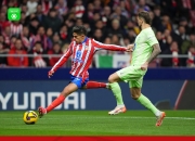 开云官网-巴塞罗那不敌劲旅，西甲夺冠形势岌岌可危的简单介绍