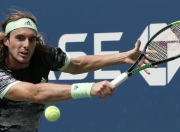 开云体育中国-包含欧洲网球队绝地反击日本网球队，西西帕斯高光表现的词条