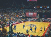 开云体育中国官网-橙衣之盾，德里赫特在荷兰对阵马赛的生死时刻