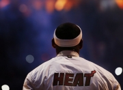 开云体育登录-从曼联翻盘韩国到京多安进攻端无人可挡，足球世界中的韧性、战术与个人英雄主义