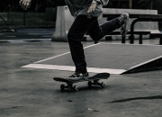 开云体育中国-暗夜极速，贝恩在F1街道赛的独舞