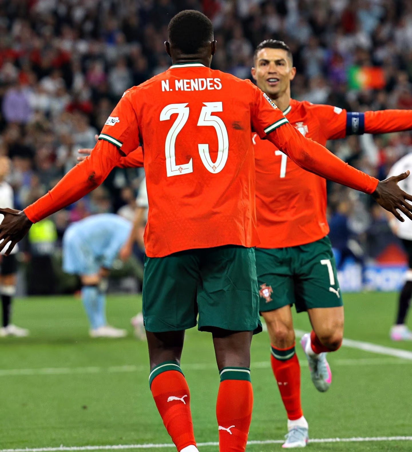 英格兰欧国联表现出色,球迷期待更多胜利的简单介绍 英格兰欧国联表现出色,球迷期待更多胜利的简单介绍