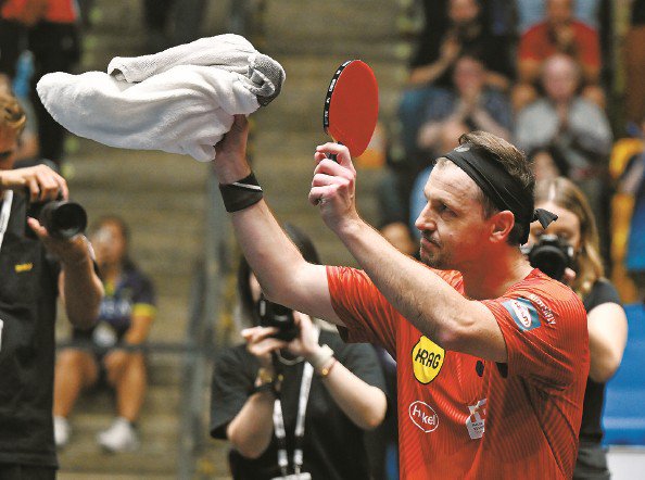 中国乒乓球队鏖战瑞典乒乓球队,波尔关键制胜的简单介绍 中国乒乓球队鏖战瑞典乒乓球队,波尔关键制胜的简单介绍