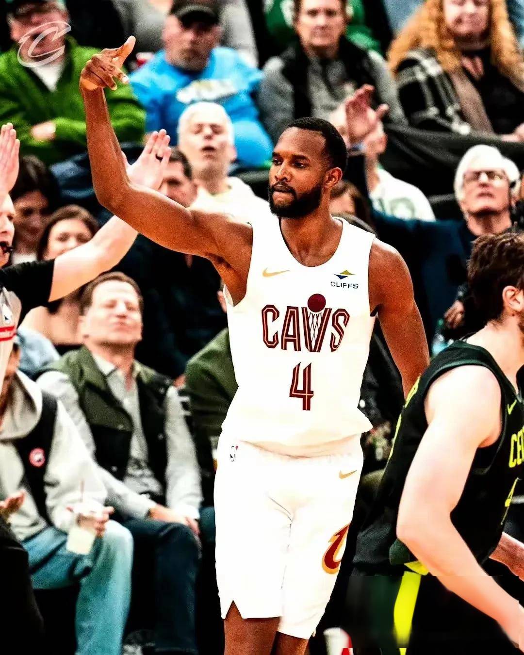 中国男篮绝地反击凯尔特人,拉塞尔关键制胜的简单介绍 中国男篮绝地反击凯尔特人,拉塞尔关键制胜的简单介绍