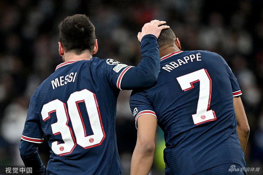 日本绝地反击摩洛哥，本泽马完成帽子戏法的简单介绍