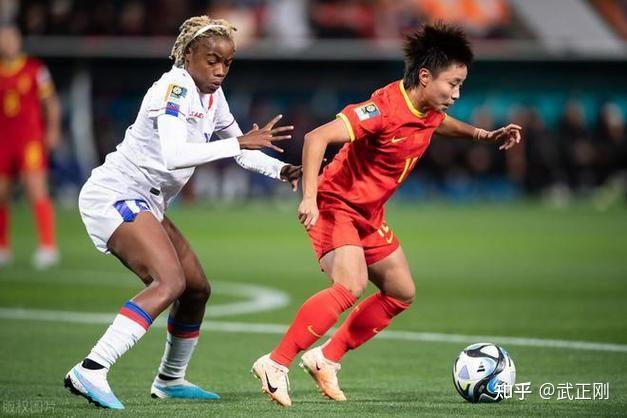 英格兰女足新赛季引期待，球迷备战解析关键对局的简单介绍