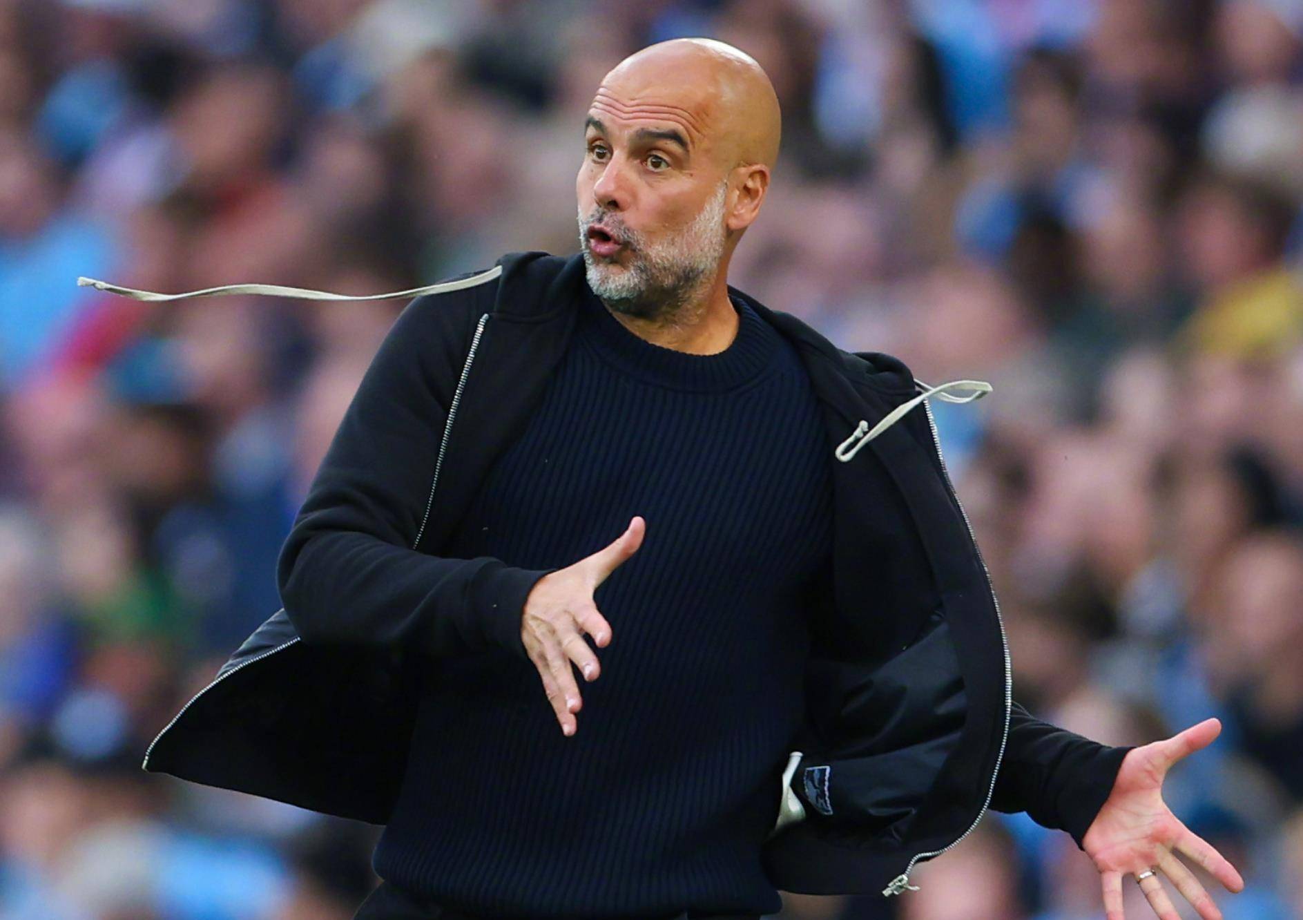 瓜帅宣布辞去曼城主帅职务，引发球迷讨论热议