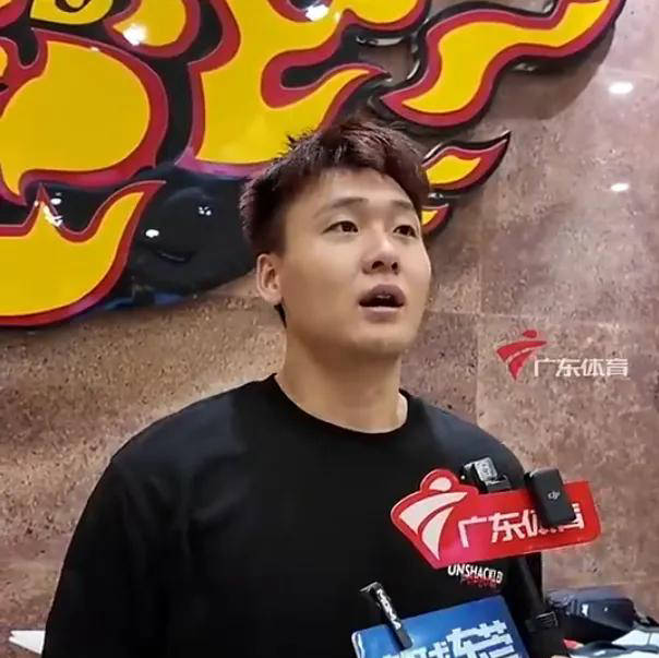 包含深圳男篮备战下一场比赛，志在必胜的词条