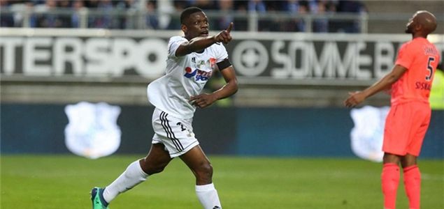 里昂客场击败第戎手握最佳阵容进入下轮角逐的简单介绍