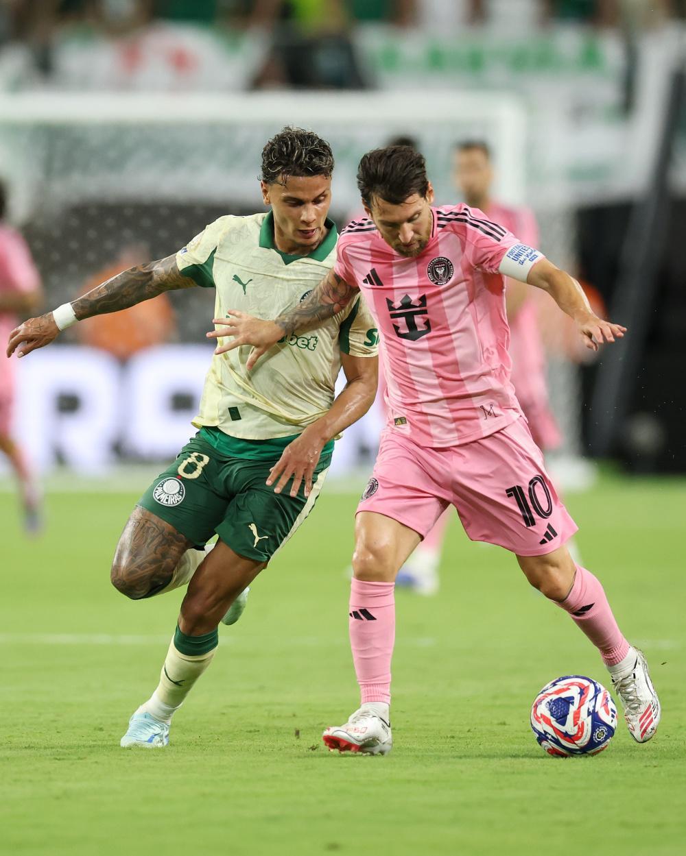 欧预赛热点：球迷瞩目战术演变的简单介绍