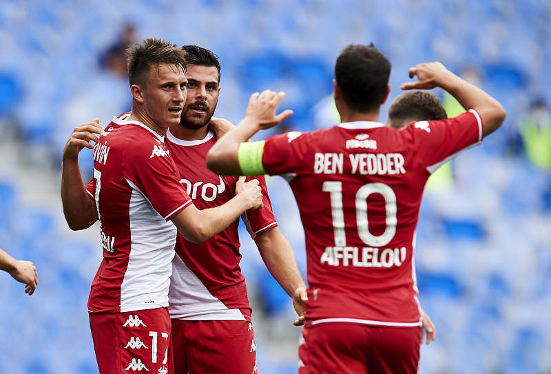 南特队在紧张比赛中奋勇拼搏力克对手的简单介绍