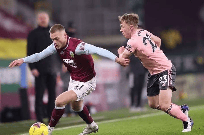 伯恩利球员发挥出色，带领球队获胜的简单介绍