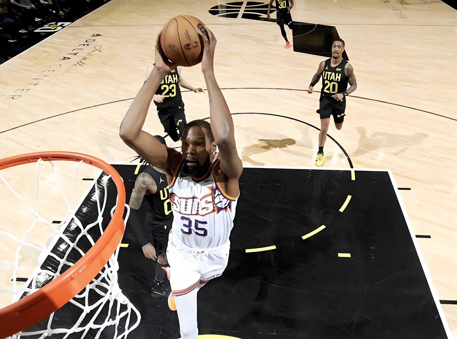 太阳鏖战快船，杜兰特状态火热