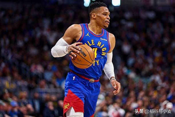 关于独行侠强势勇士B队,威斯布鲁克爆发神勇的信息 关于独行侠强势勇士B队,威斯布鲁克爆发神勇的信息