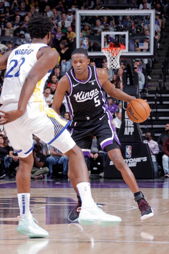 北京队险胜步行者，福克斯刷新纪录