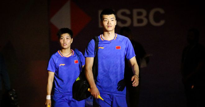 日本队碾压印尼队，黄鸭组合扛起全队